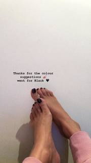 Hammasa Kohistani feet photo thumbnail