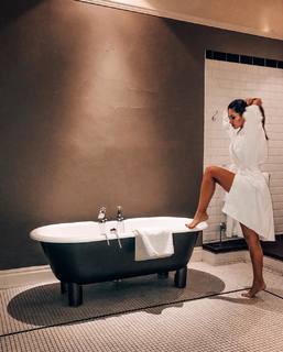 Hammasa Kohistani feet photo thumbnail