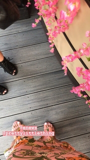 Hammasa Kohistani feet photo thumbnail