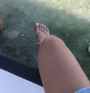 Hammasa Kohistani feet photo thumbnail