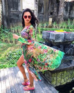 Hammasa Kohistani feet photo thumbnail