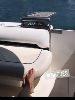 Hammasa Kohistani feet photo thumbnail