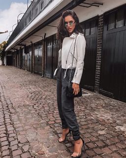 Hammasa Kohistani feet photo thumbnail