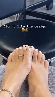 Hammasa Kohistani feet photo thumbnail