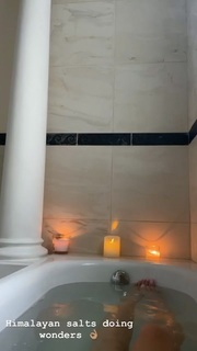 Hammasa Kohistani feet photo thumbnail