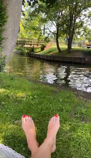 Hammasa Kohistani feet photo thumbnail