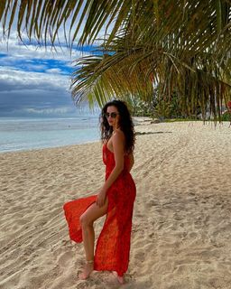 Hammasa Kohistani feet photo thumbnail