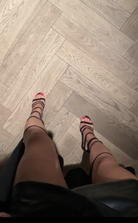 Hammasa Kohistani feet photo thumbnail