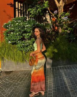 Hammasa Kohistani feet photo thumbnail