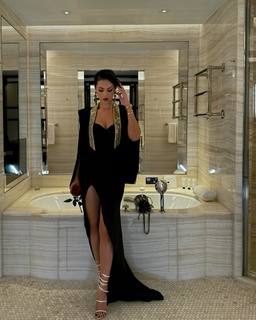 Hammasa Kohistani feet photo thumbnail