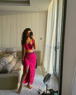 Hammasa Kohistani feet photo thumbnail