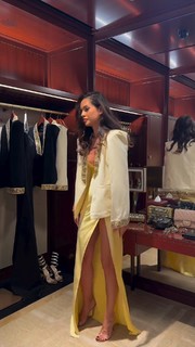 Hammasa Kohistani feet photo thumbnail