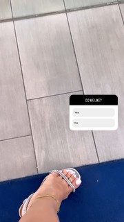 Hammasa Kohistani feet photo thumbnail