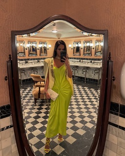 Hammasa Kohistani feet photo thumbnail