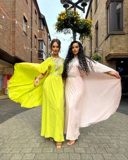 Hammasa Kohistani feet photo thumbnail