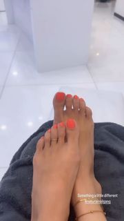 Hammasa Kohistani feet photo thumbnail