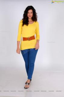 Hamsa Nandini feet photo 9
