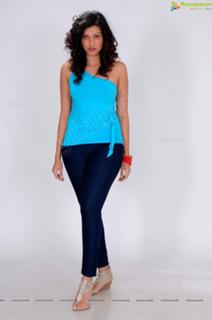 Hamsa Nandini feet photo 11