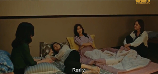 Han Ga-in feet photo 2