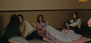 Han Ga-in feet photo 20