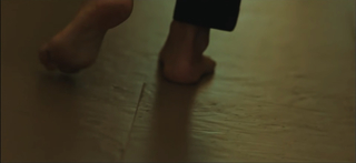 Han Ga-in feet photo 16