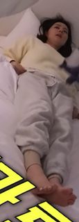 Han Ga-in feet photo 19