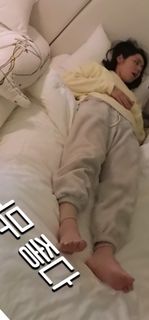 Han Ga-in feet photo 14