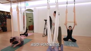 Han Ga-in feet photo 7