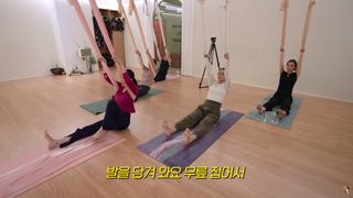 Han Ga-in feet photo 6