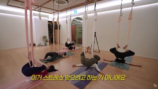Han Ga-in feet photo 7