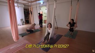 Han Ga-in feet photo 14