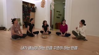 Han Ga-in feet photo 11