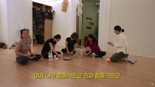 Han Ga-in feet photo 8