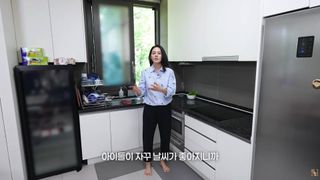 Han Ga-in feet photo 17