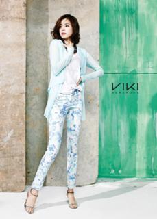 Han Hyo-joo feet photo thumbnail