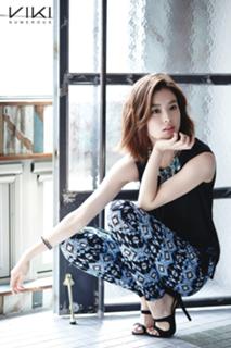 Han Hyo-joo feet photo thumbnail