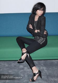 Han Hyo-joo feet photo thumbnail