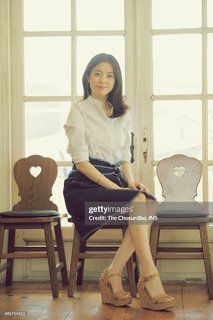 Han Hyo-joo feet photo thumbnail