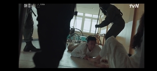 Han Hyo-joo feet photo thumbnail