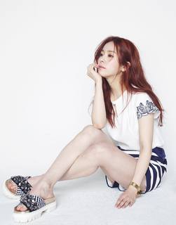 Han Ji-min feet photo 5