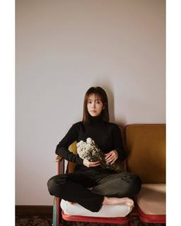 Han Ji-min feet photo 5