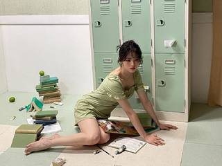 Han So-hee feet photo thumbnail