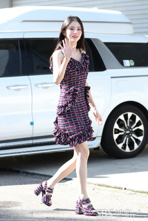 Han So-hee feet photo thumbnail