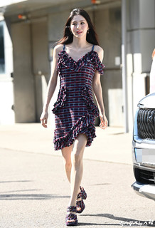 Han So-hee feet photo thumbnail