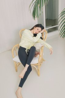Han So-hee feet photo thumbnail
