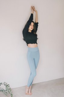 Han So-hee feet photo thumbnail
