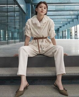 Han So-hee feet photo thumbnail