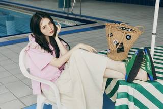 Han So-hee feet photo thumbnail