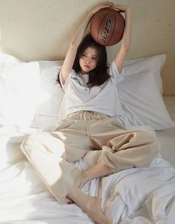 Han So-hee feet photo thumbnail