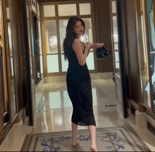 Han So-hee feet photo thumbnail